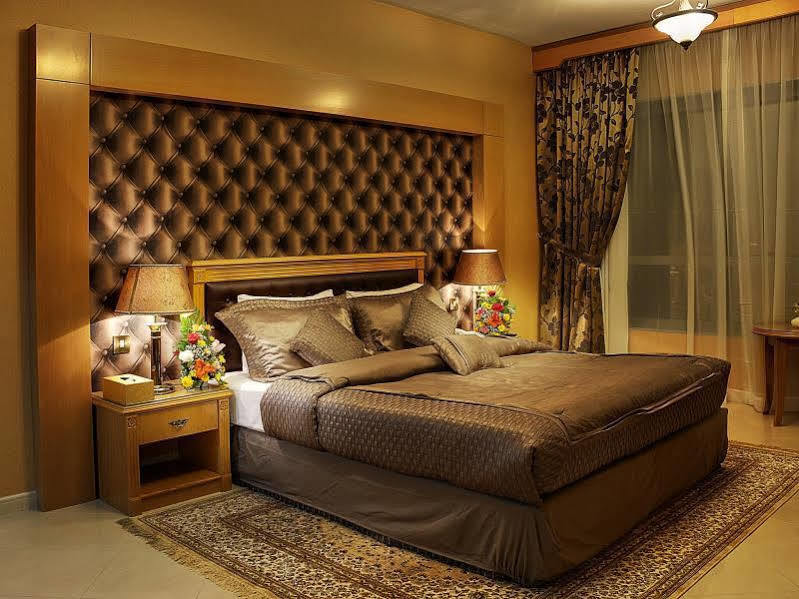 Deira Suites Deluxe Hotel Suites Dubai Exterior foto